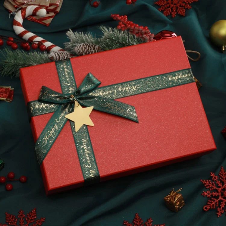Tampa rígida de Natal e caixa de presente base com fita e pingente de estrela